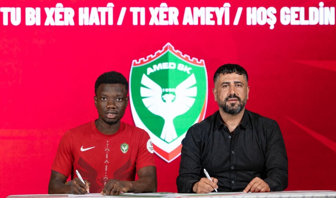 Amedspor, Fransız ekibi Strasbourg’un oyuncusu Amadou Cisse ile 3 yıllık