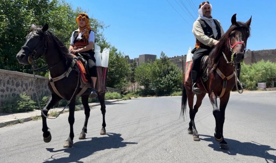 Diyarbakır'da yaşayan 55 yaşındaki "Buzcu Baba" lakaplı Ahmet Akdemir, 46