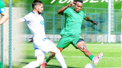 Yeni sezon hazırlıklarını Erzurum'da sürdüren Amedspor, kamp dönemindeki ilk hazırlık