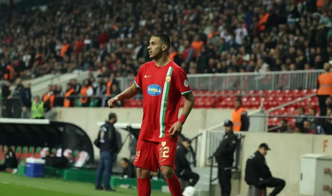 TFF 1. Lig ekiplerinden Amedspor, futbolcusu Zdravko Dimitrov'un Mardinspor'a bonservissiz