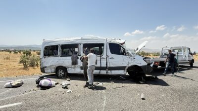Diyarbakır’ın Lice ilçesinde meydana gelen trafik kazasında 5 kişi hayatını