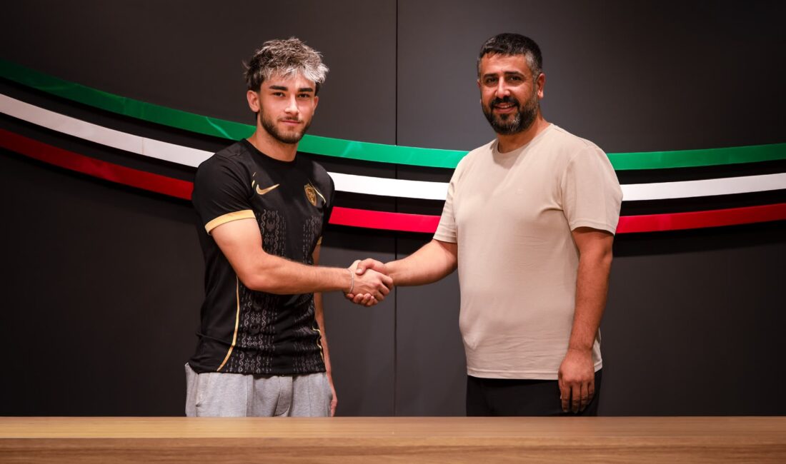Amedspor, Galatasaray altyapısından yetişen 21 yaşındaki sağ bek Ali Turap