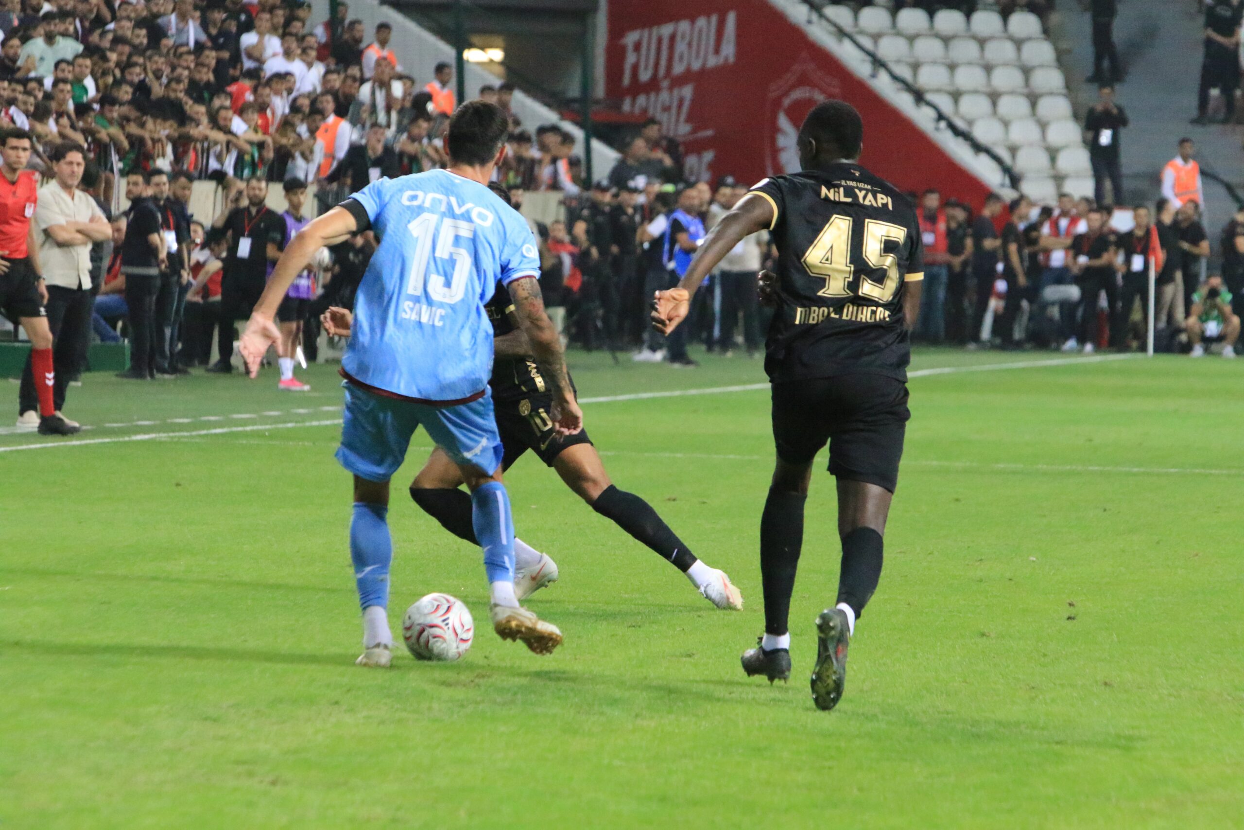 Amedspor evinde Trabzonspor'u devirdi