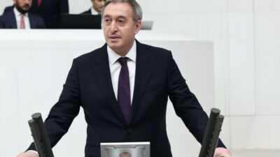 Çatışma ve şiddet zemininden çıkma fırsatının önlerinde durduğunu belirten DEM