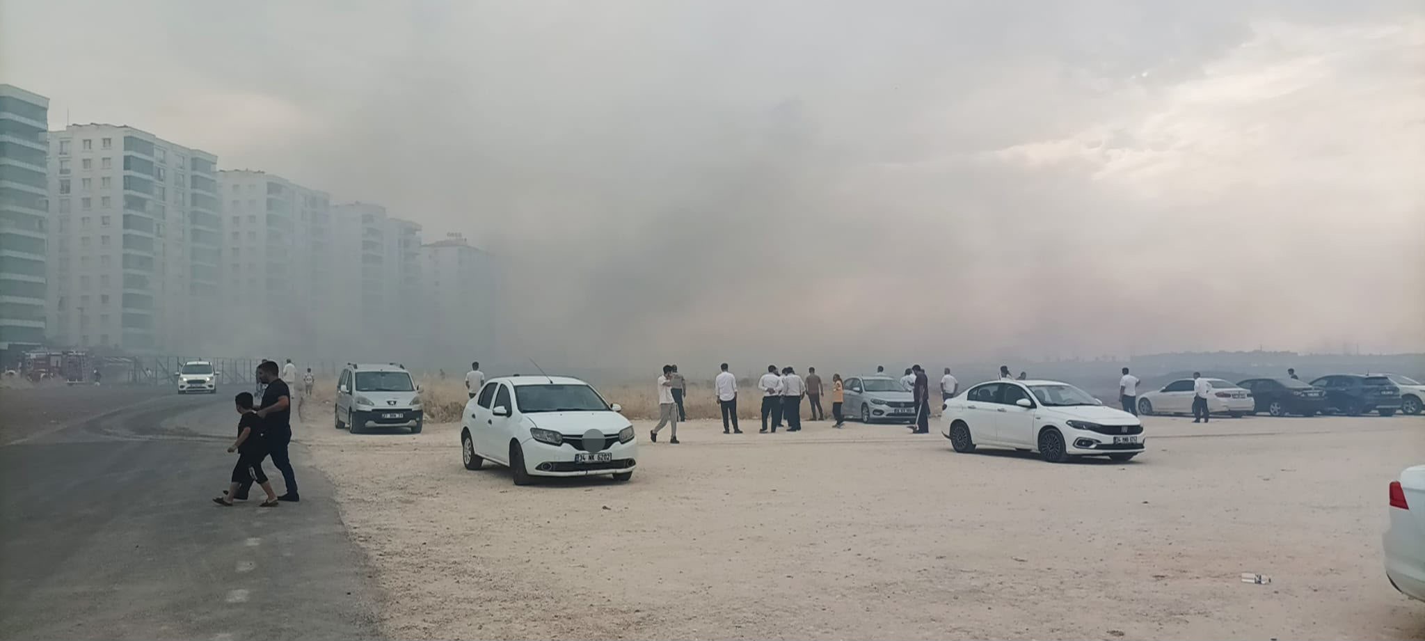 Diyarbakır'da anız yangını Araştırma Hastanesi çevresini olumsuz etkiledi