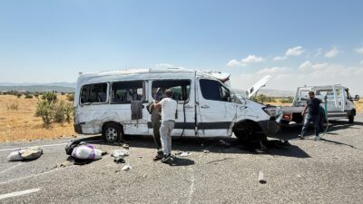 Diyarbakır'ın Lice ilçesinde şarampole devrilmesi sonucu 5 kardeş, 2 yeğenin