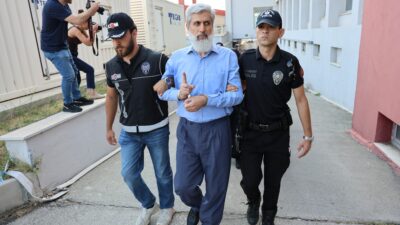 Adana'da ‘Alparslan Kuytul Suç Örgütü'ne yönelik soruşturma kapsamında gözaltına alınan Alparslan Kuytul ve eşi