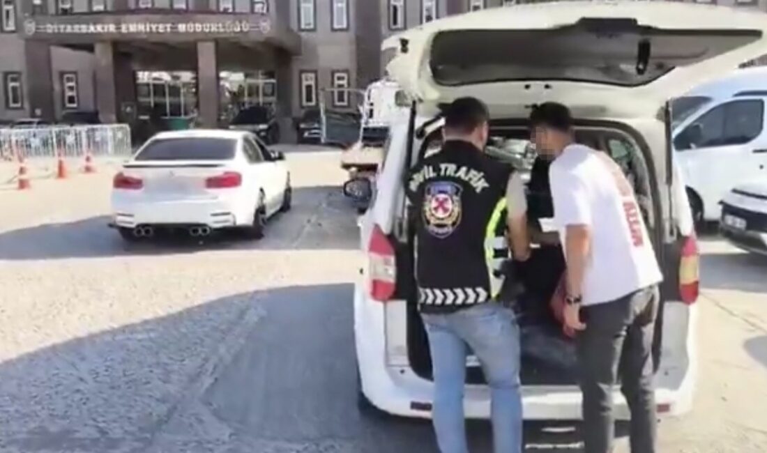 Diyarbakır’da trafiği tehlikeye soktukları belirlenen sürücülere ehliyetlerinin geri alınması, araçlarının