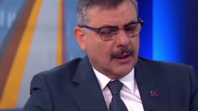 NTV ekranlarında konuşan  İçişleri Bakanı Mustafa Çiftçi Amedspor -