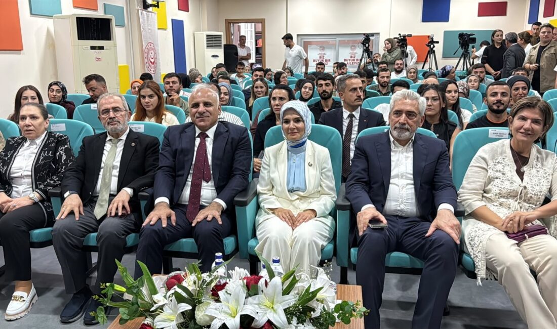 Aile ve Sosyal Hizmetler Bakanı Mahinur Özdemir Göktaş, "Aile ve