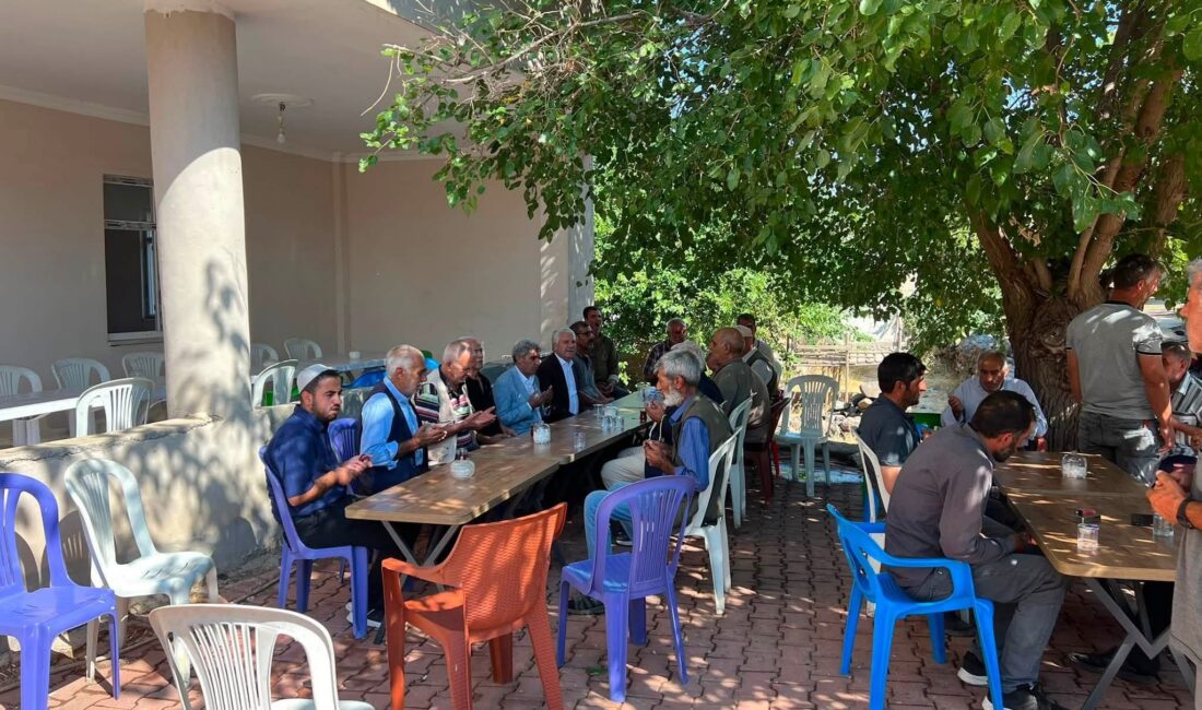 Diyarbakır’ın Çermik İlçe Belediye Başkanı Şehmus Karamehmetoğlu taziye ziyaretlerinde bulundu.