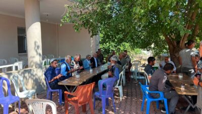 Diyarbakır’ın Çermik İlçe Belediye Başkanı Şehmus Karamehmetoğlu taziye ziyaretlerinde bulundu.