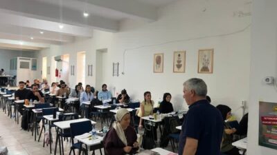 Diyarbakır’ın Çermik ilçesinde öğrenciler sınav maratonuna belediye Etüt Merkezinde hazırlanıyor.