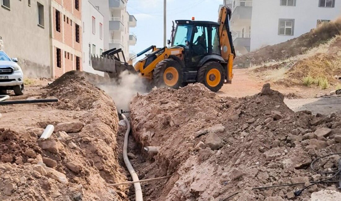 Diyarbakır Büyükşehir Belediyesi, Çermik ilçesi Tepe Mahallesi’nde 650 metre kanalizasyon