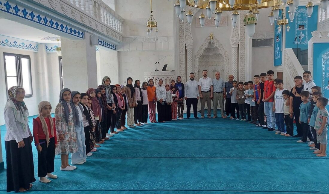 Diyarbakır'ın Çermik ilçesinde yaz Kur'an kursu kapanış programı düzenlendi.