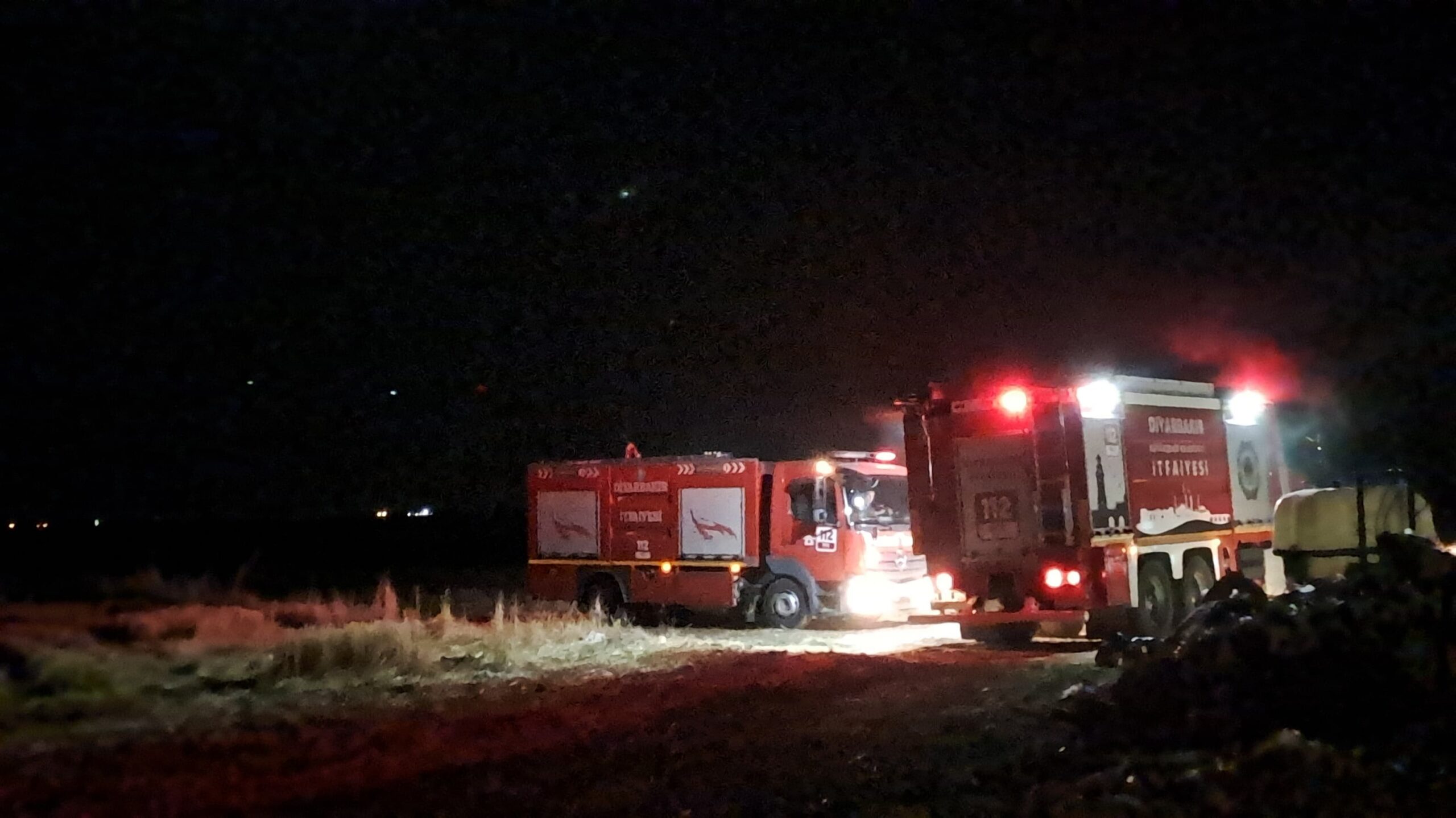 Diyarbakır Silvan’da anız ve örtü yangını