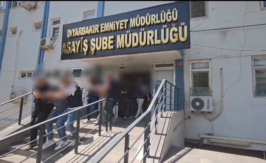 Diyarbakır'ın Yenişehir ilçesinde bir diş kliniğine yönelik gerçekleştirilen silahlı saldırıyla