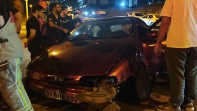 Diyarbakır'ın merkez Kayapınar ilçesinde meydana gelen trafik kazası sonrası bir