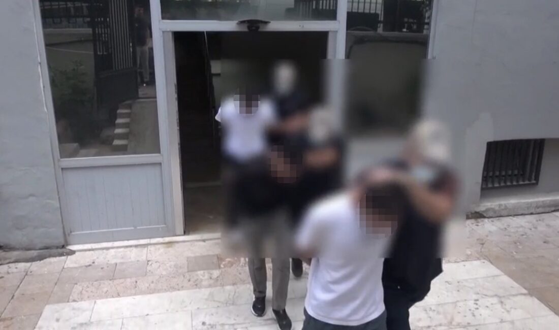 Diyarbakır’da vatandaşları darbettikleri gerekçesiyle gözaltına alınan 6 şüpheliden 3’ü tutuklandı.