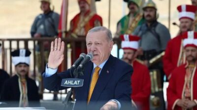 Cumhurbaşkanı Erdoğan, Ahlat'taki Malazgirt programında yaptığı konuşmada barış süreci hedefine