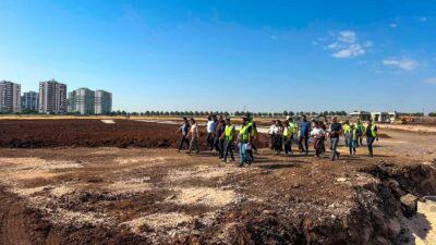 Diyarbakır Büyükşehir Belediyesi Eşbaşkanı Serra Bucak, Kayapınar ilçesinde yapımı devam