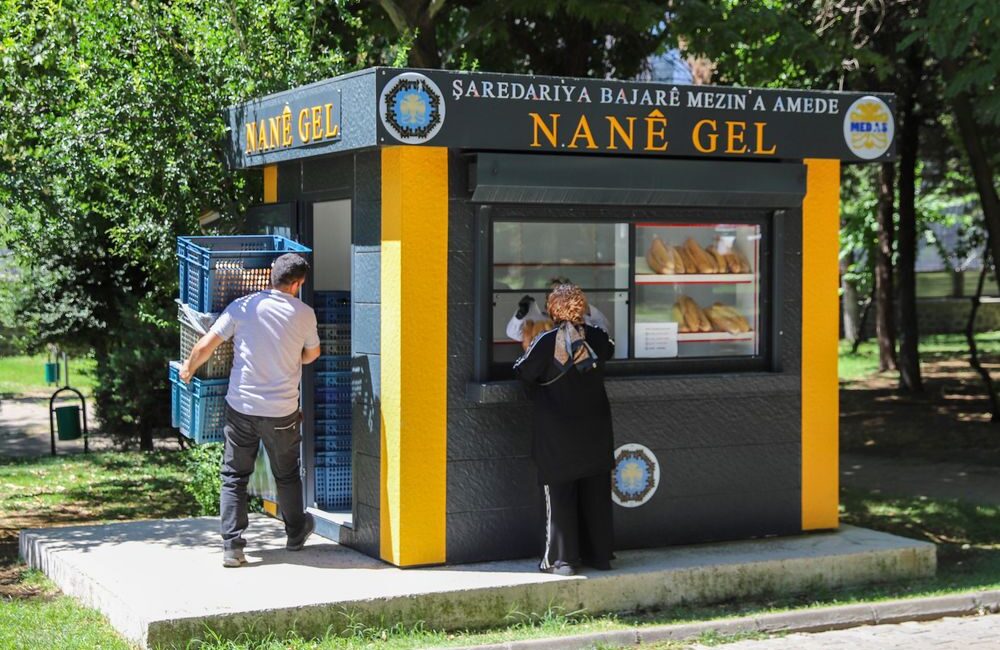 Diyarbakır Büyükşehir Belediyesinin 4 bin 500 metrekarelik alanda kurduğu Halk