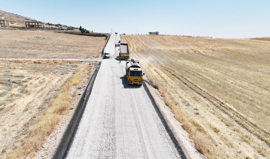 Diyarbakır Büyükşehir Belediyesi, kent merkezi ve kırsal mahallelerde ulaşım altyapısını