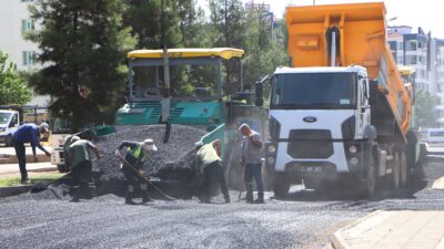 Diyarbakır Büyükşehir Belediyesi, Kayapınar ilçesinde 6 caddeden oluşan 7,7 kilometrelik