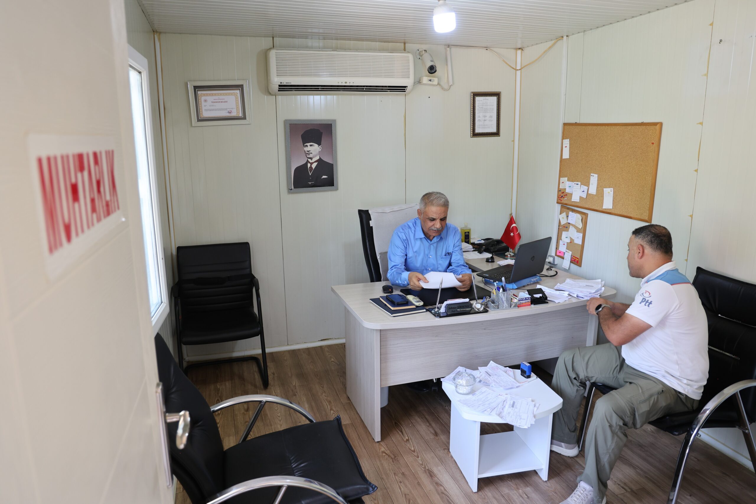 Diyarbakır’daki Türkiye'nin en büyük mahallesinin Muhtarının kapısı boşanma evraklarıyla doldu