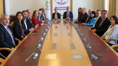 DEM Parti Eş Genel Başkanları Tülay Hatimoğulları ve Tuncer Bakırhan,