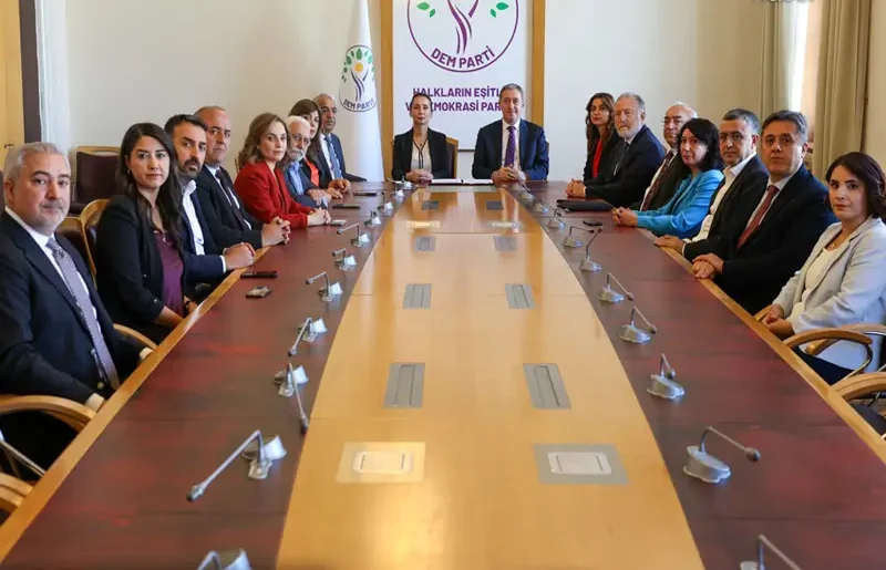 DEM Parti Eş Genel Başkanları Tülay Hatimoğulları ve Tuncer Bakırhan,