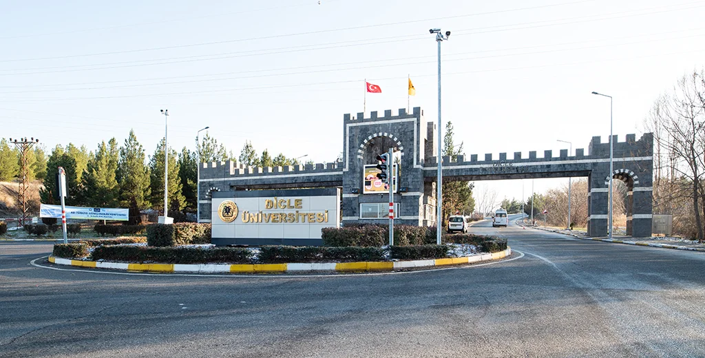 Dicle Üniversitesi son dönemlerde basında yer alan iddialara ilişkin açıklamada