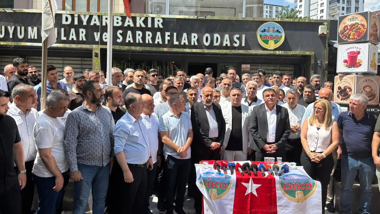 Diyarbakır’da kuyumcuya yönelik silahlı saldırıya meslek odalarından tepki geldi. DTSO