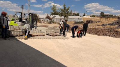 Diyarbakır’ın Çermik İlçe Belediyesi tarafından mahalle yolları parke taşları ile