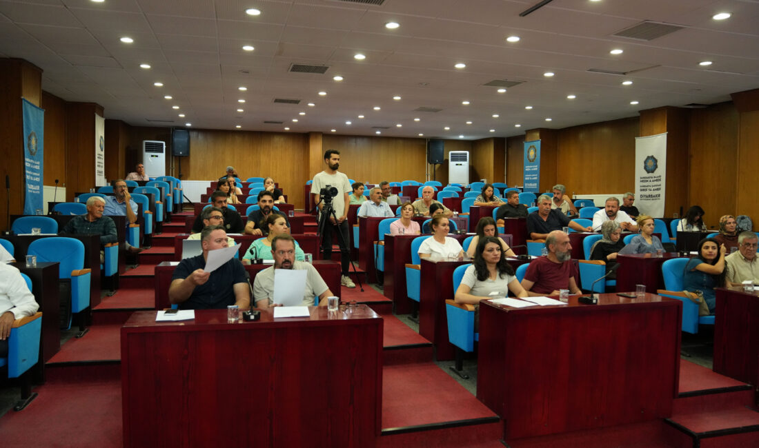 Diyarbakır Büyükşehir Belediyesi Meclisi, 2026-2027 yılında uygulanacak öğrenci ve personel