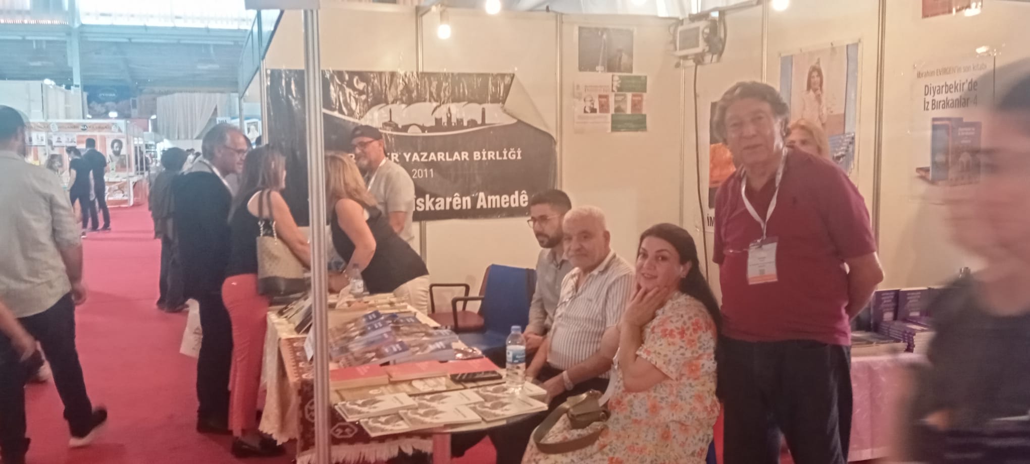 Diyarbakır Yazarlar Birliği standına yoğun ilgi