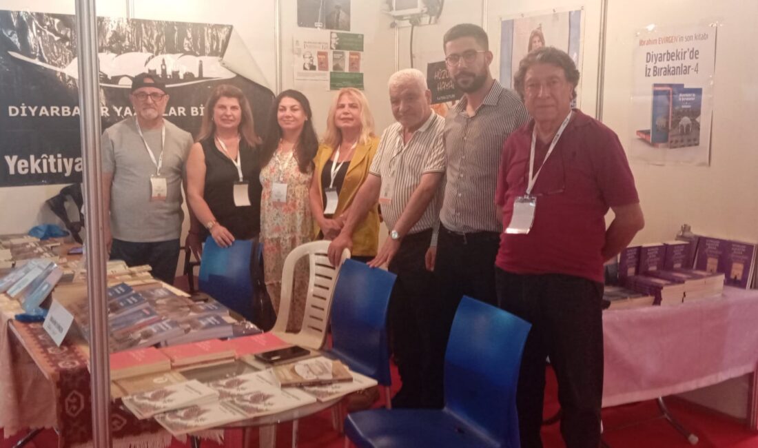 Diyarbakır'da 10. düzenlenen TÜYAP Kitap Fuarı kapılarını okuyuculara açtı. 26