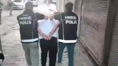 Diyarbakır'da düzenlenen "sokaklar güvende" operasyonunda 26 şahıs tutuklandı.
