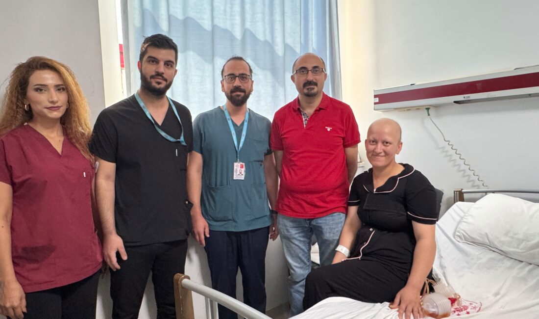 Diyarbakır Gazi Yaşargil Eğitim ve Araştırma Hastanesinde, meme kanseri cerrahisi