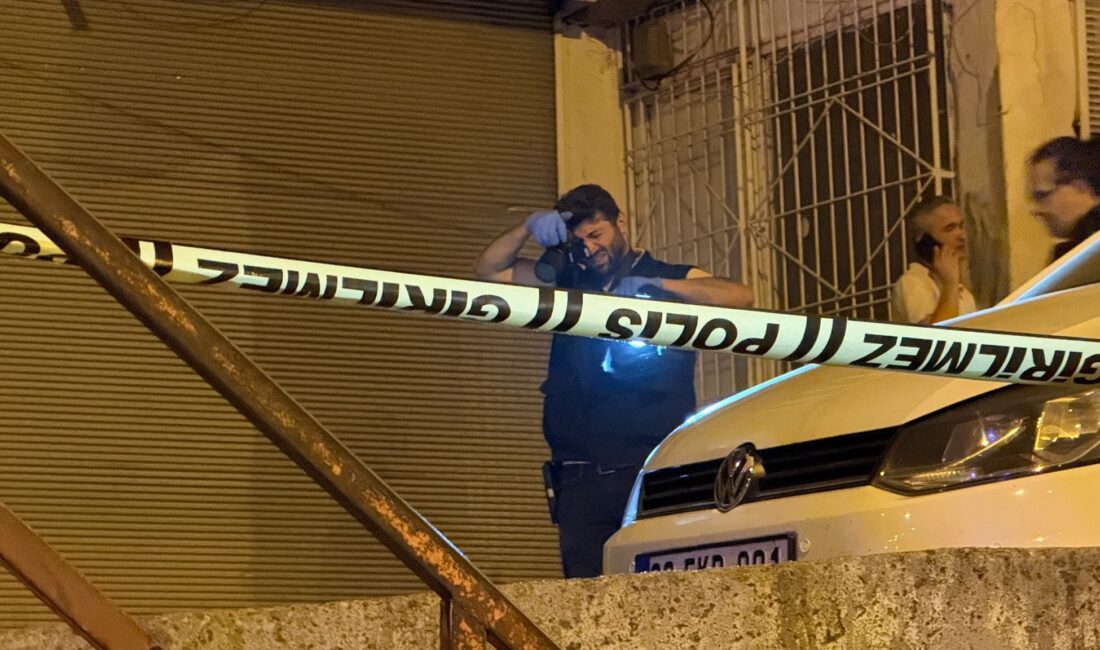 Diyarbakır'ın merkez Yenişehir ilçesinde çıkan silahlı kavgada 2'si kardeş 3