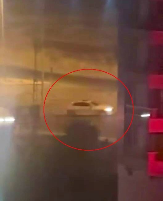 Diyarbakır'da gece saatlerinde yüksek ses çıkartıp drift atan sürücü cep