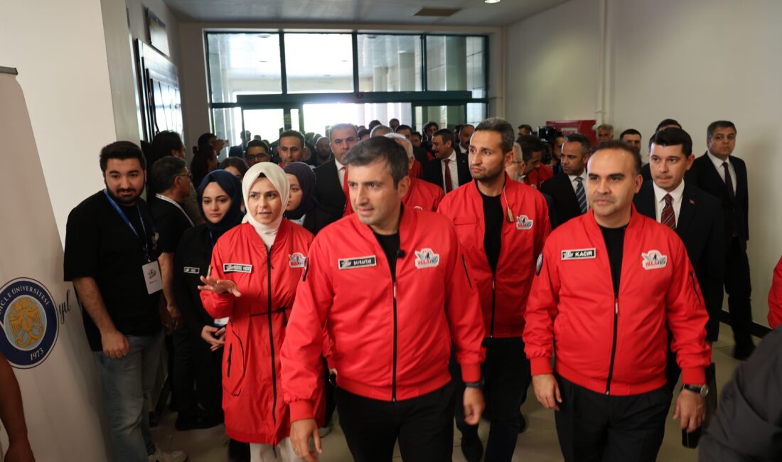 Sanayi ve Teknoloji Bakanı Mehmet Fatih Kacır ve Baykar Yönetim
