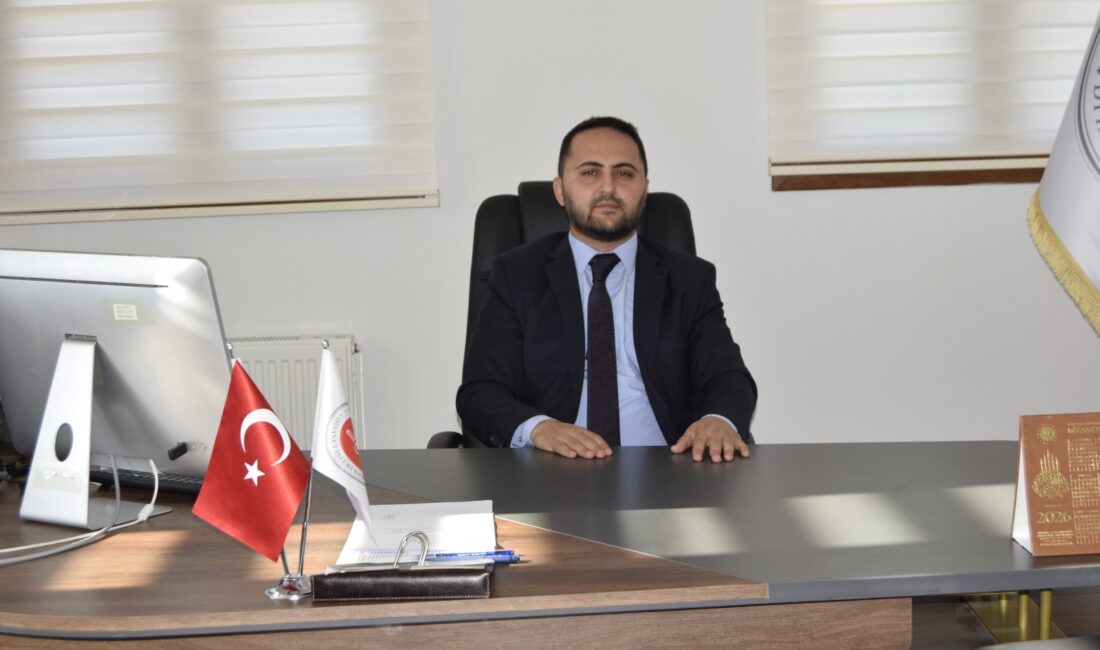 Diyarbakır'ın Dicle İlçe Müftüsü olarak atanan Serdar Baysoy, ilçeye gelerek