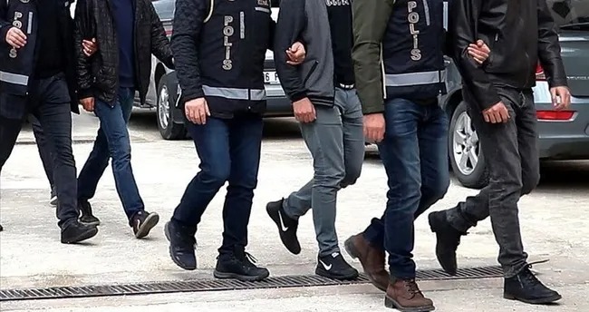 İstanbul'da terör örgütlerine yönelik düzenlenen operasyonlarda 39 şüpheli yakalanarak gözaltına