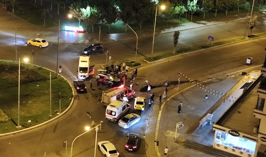 Diyarbakır’da iddiaya göre hızla kavşağa giren araç, sürücüsünün direksiyon hakimiyetini