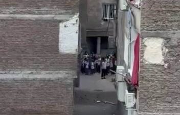 Diyarbakır'ın Sur ilçesinde bir evde çıkan yangın paniğe neden oldu.