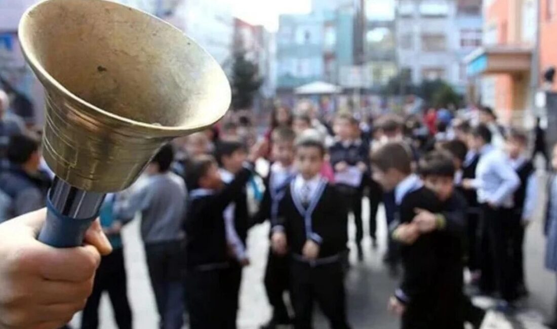 Yeni eğitim öğretim döneminin başlamasıyla birlikte, Diyarbakır’da ilk ders zili