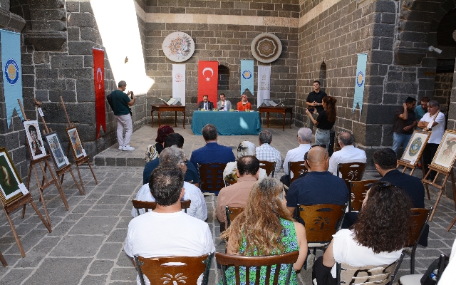 Dicle Üniversitesi Ziya Gökalp Eğitim Fakültesi Resim-İş Eğitimi Bölümü Öğretim