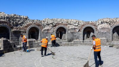 Diyarbakır Büyükşehir Belediyesi, “Amed’i Seviyorum, Kirletmiyorum” kampanyası kapsamında UNESCO Dünya