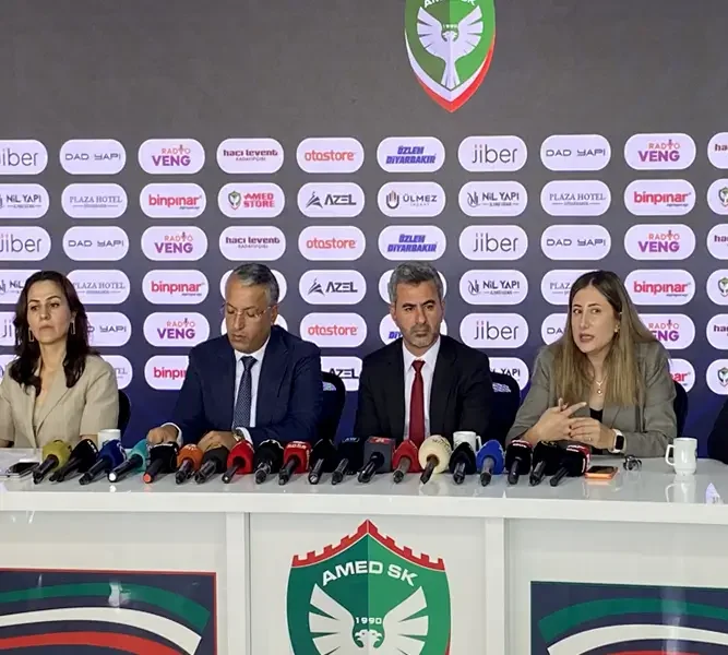 Amedspor Kulüp Başkanı Nahit Eren, bilet teminindeki sıkıntılarla ilgili konuştu.